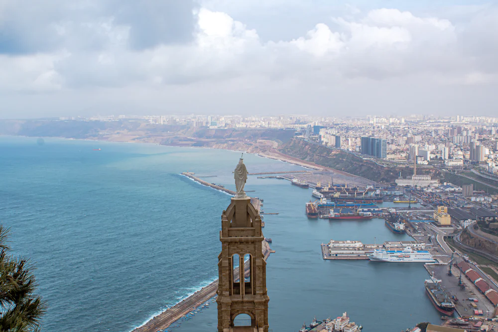 Vue d’Oran et de sa baie — zone de service Dimavoyage